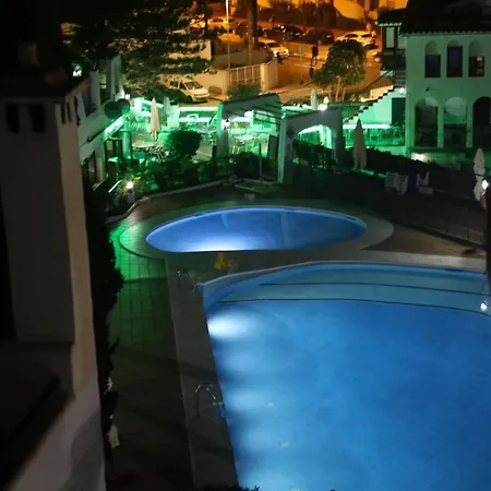 En Pueblo Evita Con Piscina Y Terraza Apartment Benalmadena