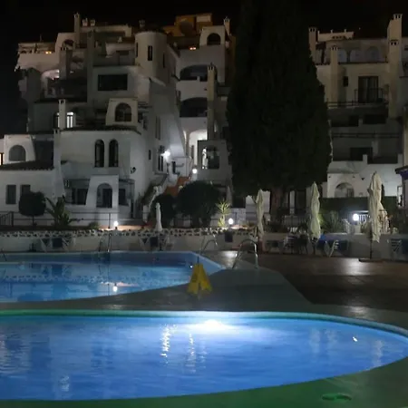 En Pueblo Evita Con Piscina Y Terraza Apartment Benalmadena