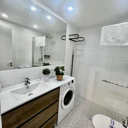 En Pueblo Evita Con Piscina Y Terraza Apartamento Benalmádena